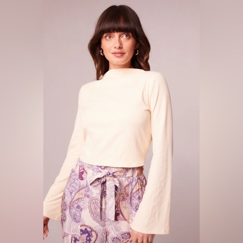 NWT Band of the Free Romantic Avril Cream MockNeck Crop Top Keyhole Back Size XS